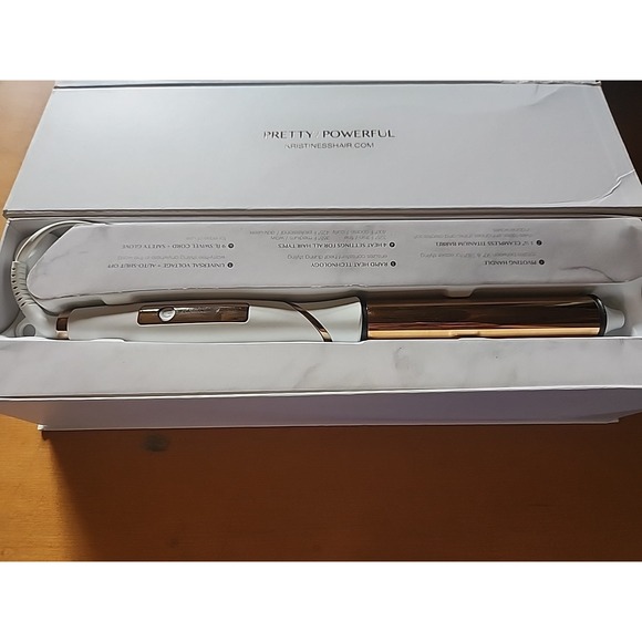 NEW! Kristin Ess Soft Wave Pivoting Wand Curling Iron - 1 1/4" New In Box - Picture 2 of 7